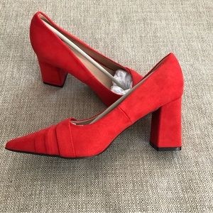 Ermann Suede Women’s Dress Shoes Chunky Block Heel Women’s Size 8.5 Red